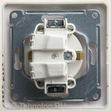Розетка 1-м СП Glossa 16А IP20 с заземл. защ. шторки с крышкой в сборе перламутр. SchE GSL000646